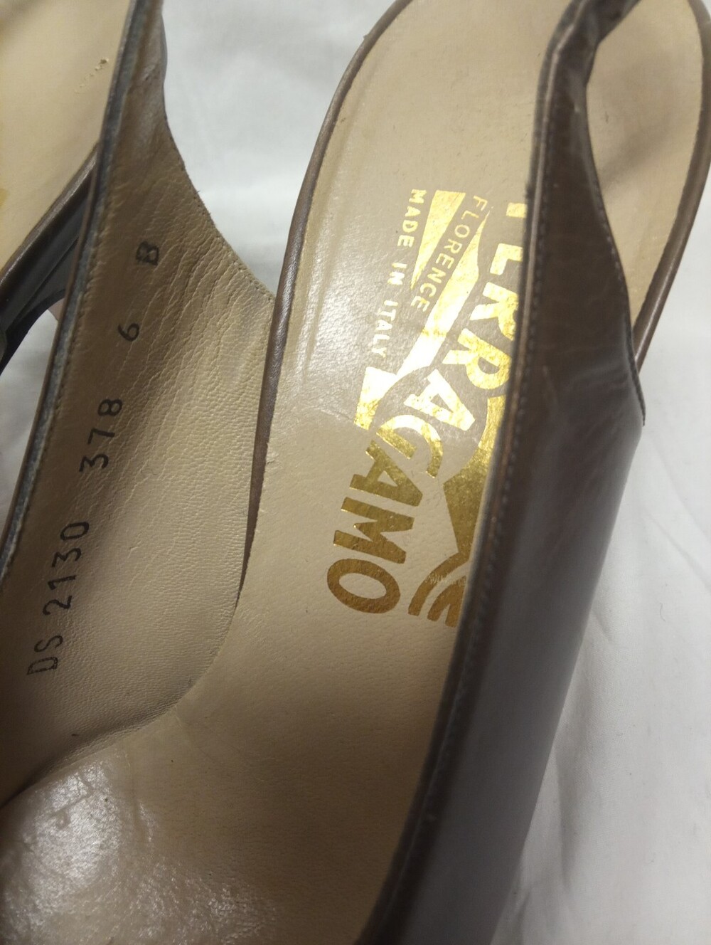 Salvatore Ferragamo Women's Sz 6 B Black Brown Leather Heels - Picture 4 of 5
